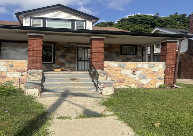 2nd image of 12755 Washburn St, Detroit, MI 48238 | MLS# 81026040339