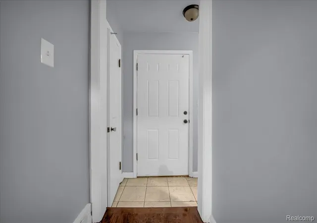Photo 3 of Single family home for sale at 17212 Sunderland Rd, Detroit, MI 48219 | MLS# 20261060922 | Listing updated on 2026-08-04