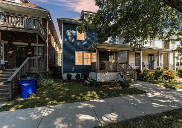 1st image of 838 W Philadelphia St, Detroit, MI 48202 | MLS# 81026040346