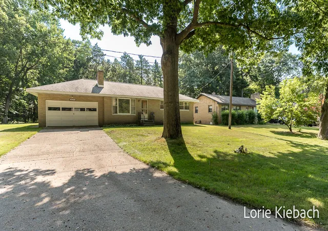 2nd image of 18452 168th Ave, Spring Lake, MI 49456 | MLS# 71026040347