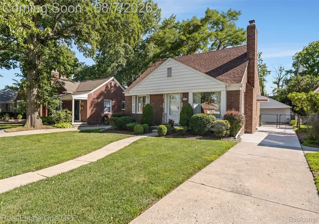 2nd image of 2121 Stanhope St, Grosse Pointe Woods, MI 48236 | MLS# 20261060945