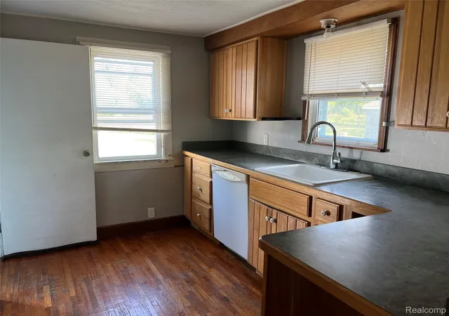 4th image of 2427 S Vassar Rd, Davison, MI 48423 | MLS# 20261060958
