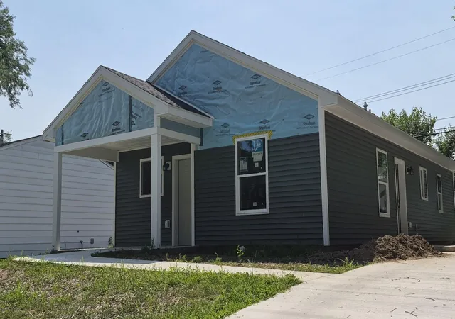 Photo 2 of Single family home for sale at 1231 Rambling Rd, Ypsilanti, MI 48198 | MLS# 81026040352 | Listing updated on 2026-08-04