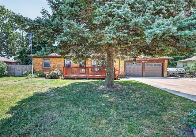 1st image of 1804 Andrew St Se, Grand Rapids, MI 49508 | MLS# 65026040354