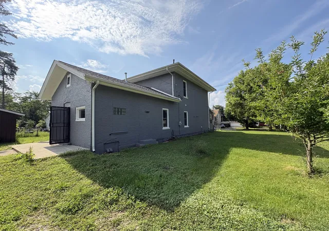 4th image of 216 W Chestnut St, Albion, MI 49224 | MLS# 64026040355