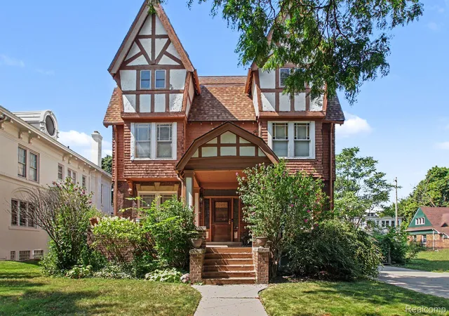 Photo 3 of Single family home for sale at 80 Longfellow, Detroit, MI 48202 | MLS# 20261060967 | Listing updated on 2026-08-17