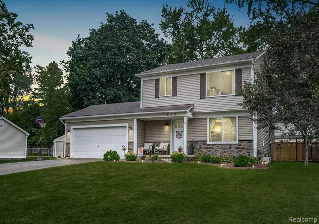 1st image of 1558 Maddox St, West Bloomfield, MI 48324 | MLS# 20261060968