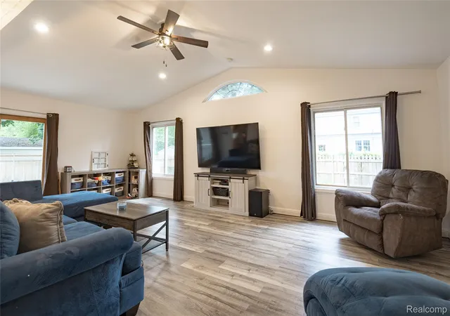 2nd image of 1558 Maddox St, West Bloomfield, MI 48324 | MLS# 20261060968