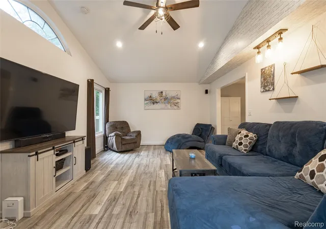 3rd image of 1558 Maddox St, West Bloomfield, MI 48324 | MLS# 20261060968