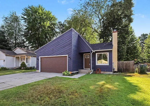 1st image of 5562 Osborne Ave Se, Grand Rapids, MI 49548 | MLS# 65026040366