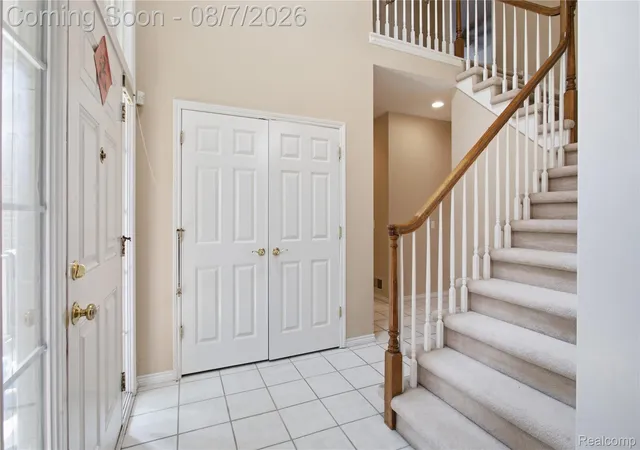 2nd image of 107 Charleston Dr, Troy, MI 48098 | MLS# 20261060982