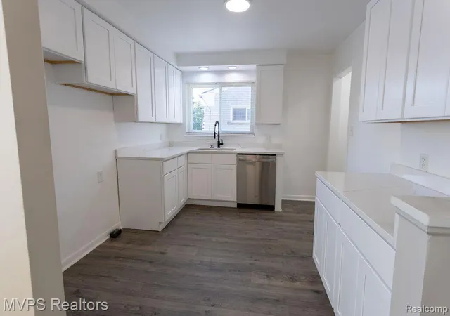 3rd image of 24834 Petersburg Ave, Eastpointe, MI 48021 | MLS# 20261060993