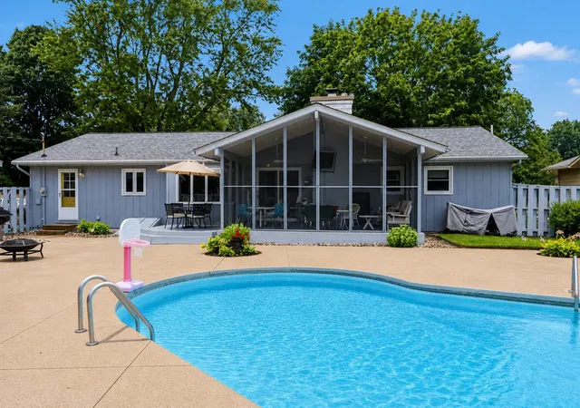 2nd image of 1117 Madison St, Sturgis, MI 49091 | MLS# 68026040377