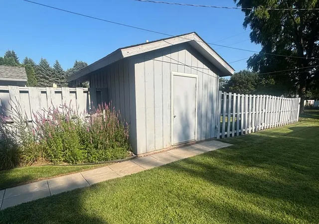 Photo 3 of Single family home for sale at 1117 Madison Ave, Sturgis, MI 49091 | MLS# 68026040377 | Listing updated on 2026-10-01