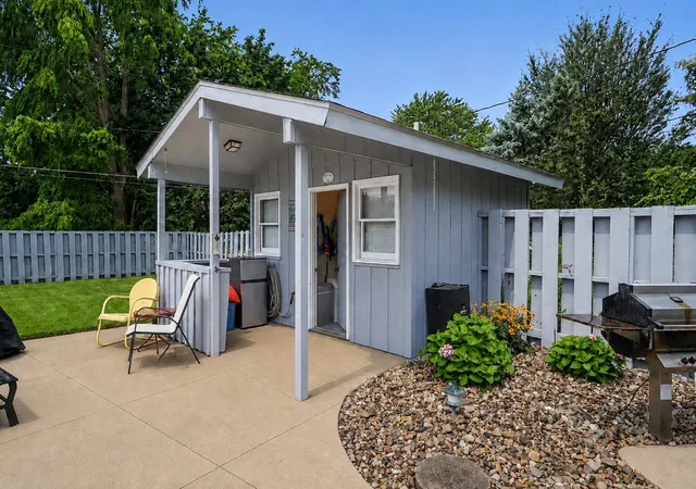 Photo 4 of Single family home for sale at 1117 Madison Ave, Sturgis, MI 49091 | MLS# 68026040377 | Listing updated on 2026-10-01