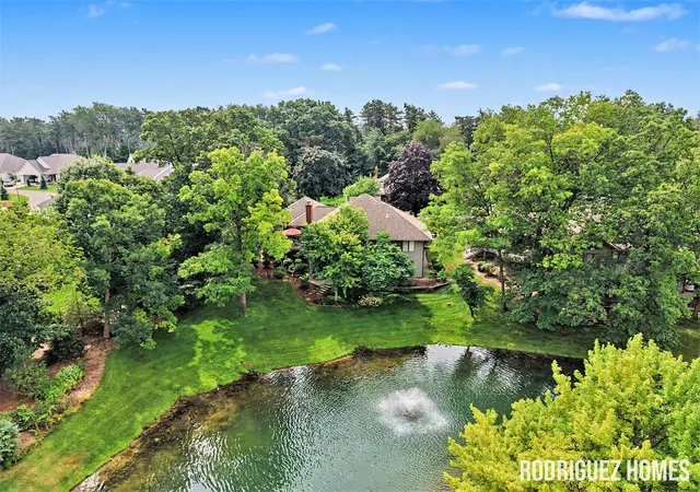 2nd image of 6270 Heathmoor Ct Se, Grand Rapids, MI 49546 | MLS# 65026040383
