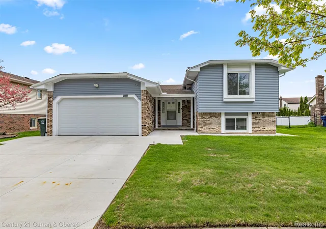 2nd image of 45561 Edgewood Ct, Canton, MI 48187 | MLS# 20261061022