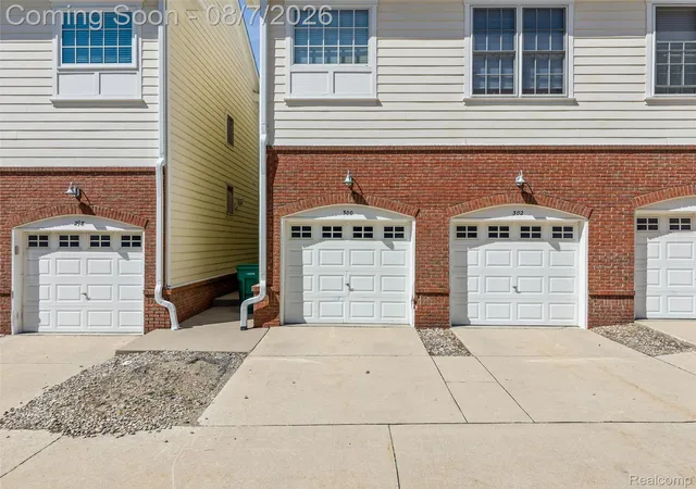 5th image of 300 Beverly Ave, Auburn Hills, MI 48326 | MLS# 20261061037