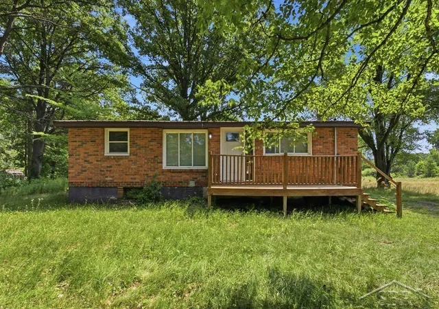 1st image of 956 N Eleven Mile Rd, Lee Township Midland, MI 48657 | MLS# 61050217286