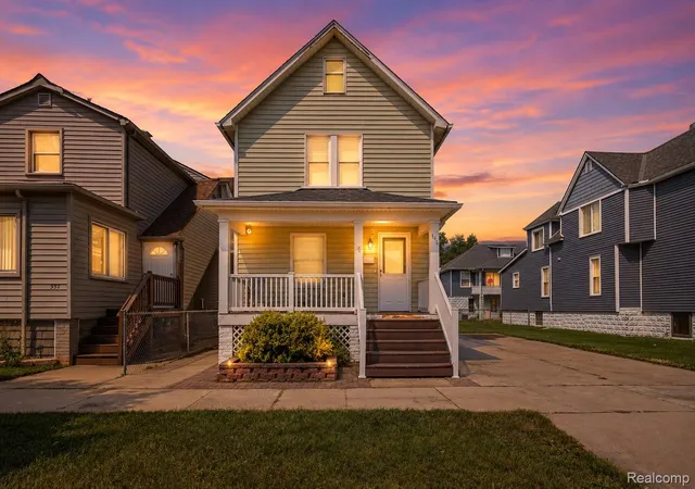 Photo 2 of Single family home for sale at 346 Sycamore St, Wyandotte, MI 48192 | MLS# 20261061046 | Listing updated on 2026-09-09