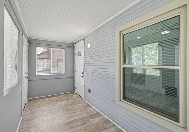 5th image of 113 E Robinson St, Jackson, MI 49203 | MLS# 55026040408