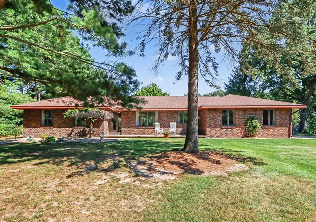 2nd image of 8610 W Pq Ave, Mattawan, MI 49071 | MLS# 66026040400