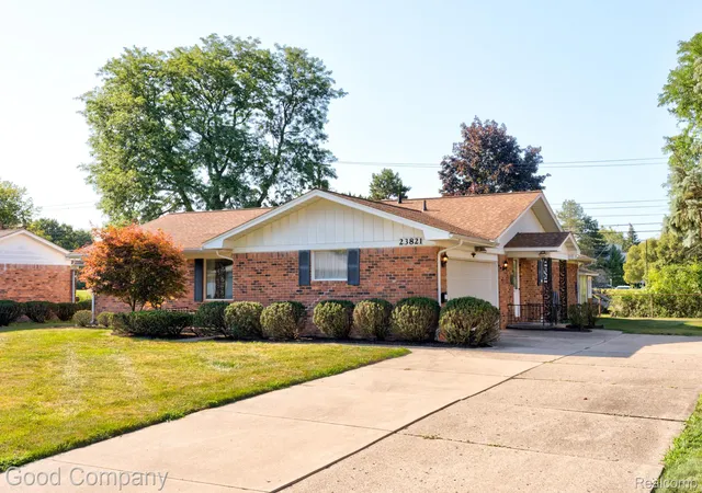 Photo 1 of Sale Pending at 23821 Hazen St, Southfield, MI 48033 | MLS# 20261061047 | Listing updated on 2026-08-29