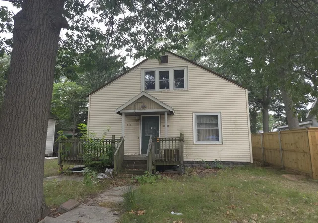 Photo 1 of Sale Pending at 2441 Maffett St, Muskegon, MI 49444 | MLS# 71026040407 | Listing updated on 2026-09-04