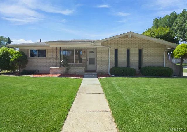 Photo 1 of Single family home for sale at 36759 Wayne Dr, Sterling Heights, MI 48312 | MLS# 20261061057 | Listing updated on 2026-09-06