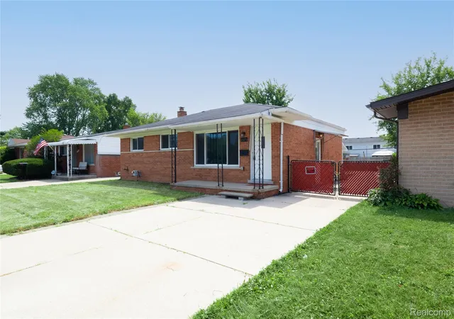 3rd image of 1575 W 13 Mile Rd, Madison Heights, MI 48071 | MLS# 20261061062