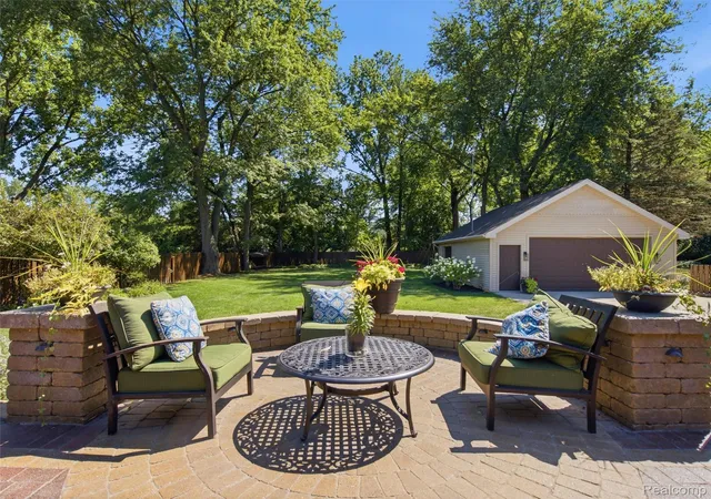 Photo 3 of Single family home for sale at 1010 Genesee Dr, Royal Oak, MI 48073 | MLS# 20261061067 | Listing updated on 2026-09-06