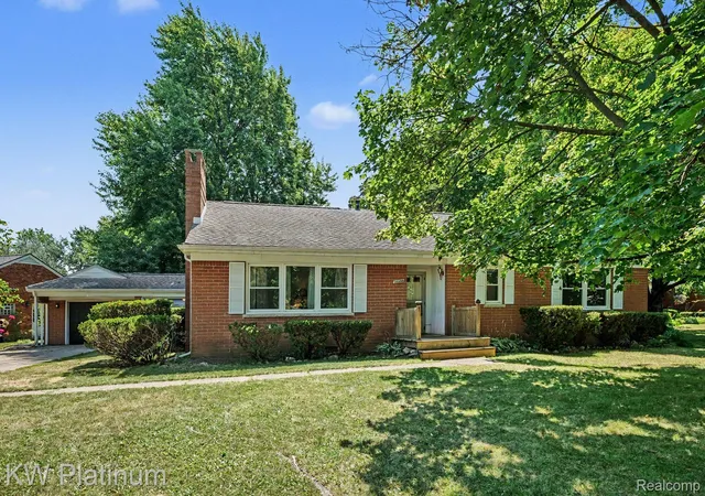 Photo 1 of Single family home for sale at 33200 Edgegrove, Fraser, MI 48026 | MLS# 20261061079 | Listing updated on 2026-09-18
