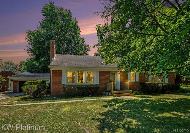 Photo 3 of Single family home for sale at 33200 Edgegrove, Fraser, MI 48026 | MLS# 20261061079 | Listing updated on 2026-09-18