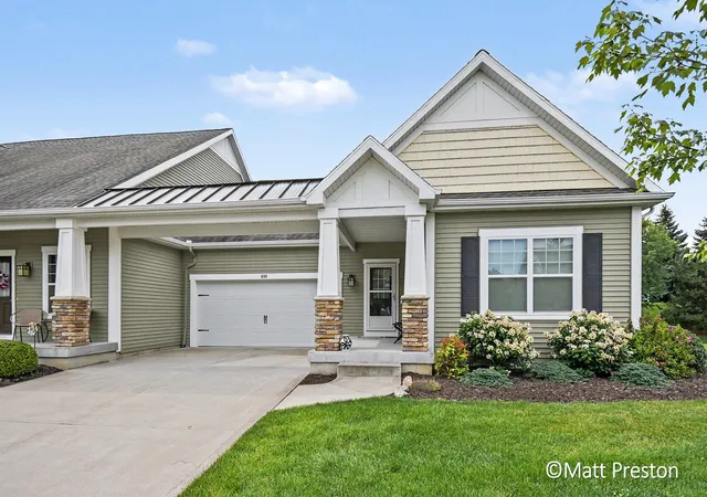 2nd image of 690 Braeside Dr Se, Byron Center, MI 49315 | MLS# 65026040411