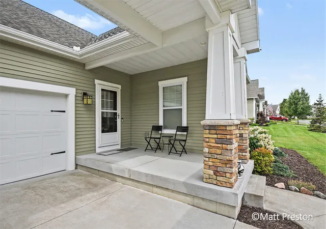3rd image of 690 Braeside Dr Se, Byron Center, MI 49315 | MLS# 65026040411
