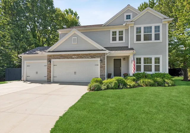1st image of 7242 Pacific Ave, South Haven, MI 49090 | MLS# 69026040421