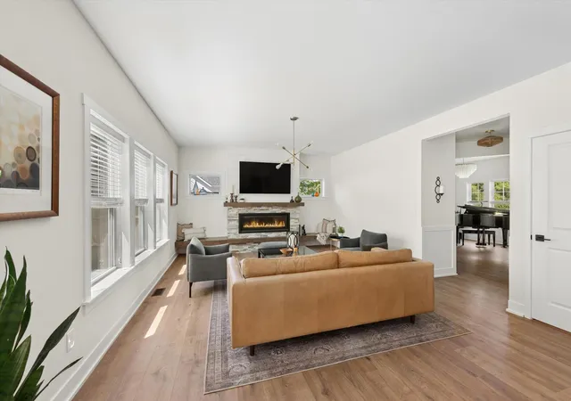 5th image of 7242 Pacific Ave, South Haven, MI 49090 | MLS# 69026040421