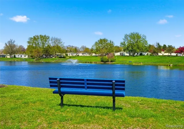 28th image of 150 Whippoorwill Ln, Rochester Hills, MI 48309 | MLS# 20261061088