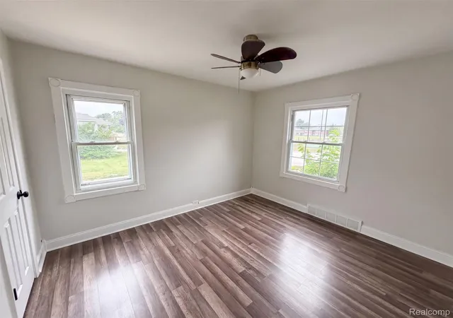 Photo 3 of Single family home for sale at 17590 Eastland St, Roseville, MI 48066 | MLS# 20261061089 | Listing updated on 2026-09-17