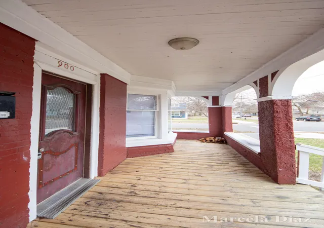 Photo 4 of Single family home for sale at 900 Watkins St SE, Grand Rapids, MI 49507 | MLS# 65026040428 | Listing updated on 2026-10-07