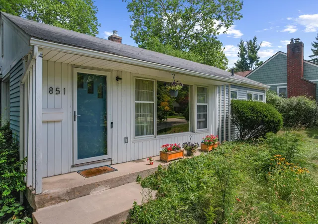 2nd image of 851 Mt Pleasant Ave, Ann Arbor, MI 48103 | MLS# 81026040425