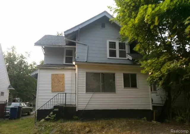 3rd image of 917 E 8Th St, Flint, MI 48503 | MLS# 20261061106