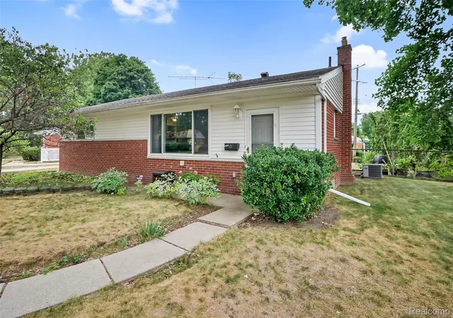 Photo 1 of Sale Pending at 31709 Fairfax St, Livonia, MI 48152 | MLS# 20261061108 | Listing updated on 2026-08-18