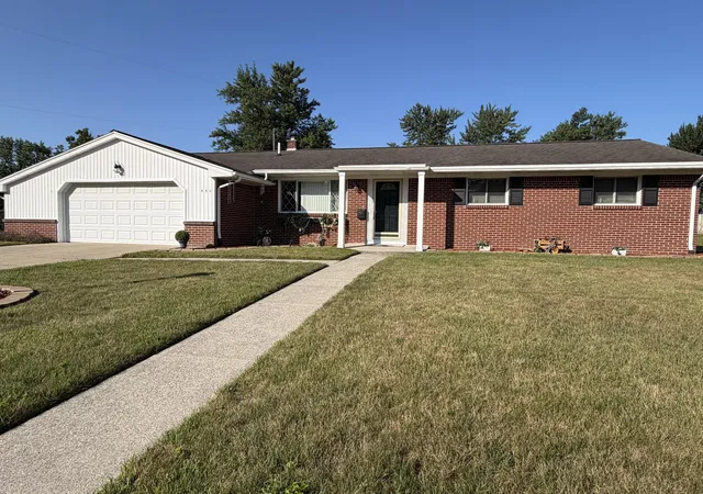 1st image of 450 College Park Dr, Adrian, MI 49221 | MLS# 81026040432