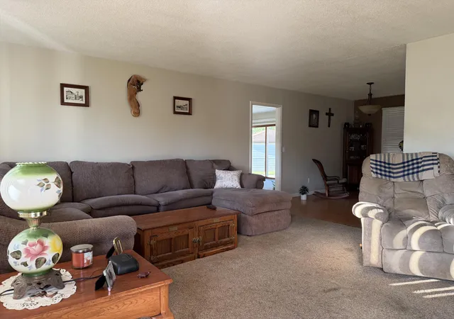 4th image of 450 College Park Dr, Adrian, MI 49221 | MLS# 81026040432