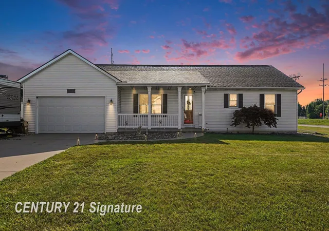 1st image of 8202 Hawk Dr, Freeland, MI 48623 | MLS# 61050217312