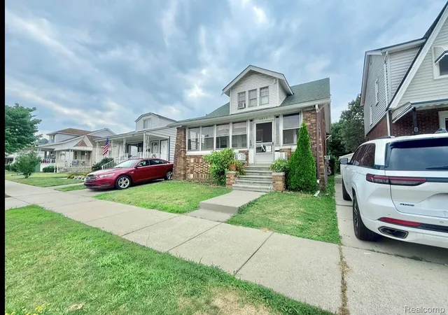 Photo 2 of Single family home for sale at 4553 Curtis St, Dearborn, MI 48126 | MLS# 20261061124 | Listing updated on 2026-08-04
