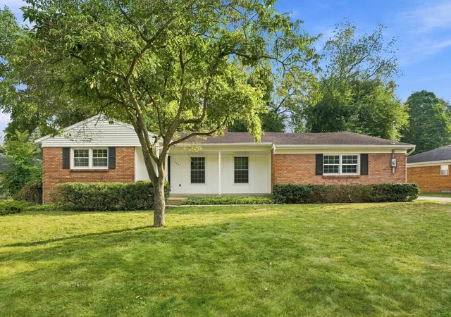 3rd image of 3501 Newcastle Dr Se, Grand Rapids, MI 49508 | MLS# 65026040438