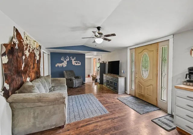Photo 4 of Single family home for sale at 17290 Pierce Rd, Stanwood, MI 49346 | MLS# 72026040437 | Listing updated on 2026-08-18