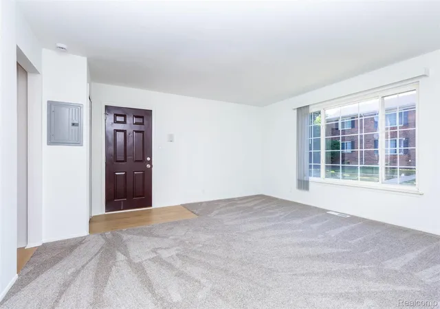 5th image of 25341 Shiawassee Cir #101, Southfield, MI 48033 | MLS# 20261061144